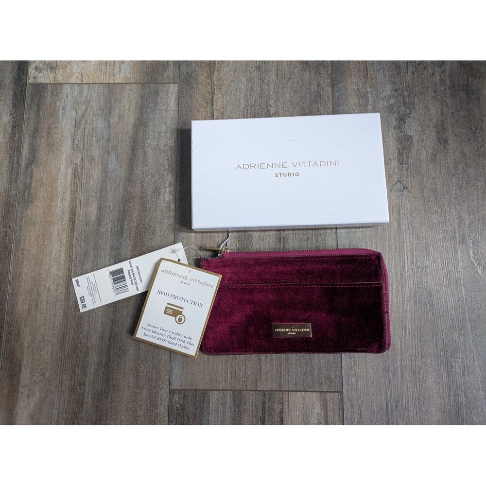 NIB Adrienne Vittadini RFID Burgundy Velvet Boxed Long Side Zip Card Case Wallet